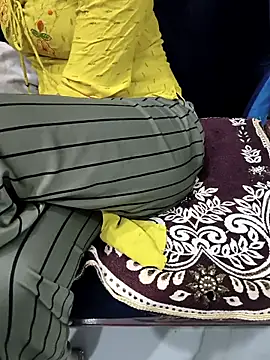 kaveerpooja947 online show from 04/17/26, 05:16