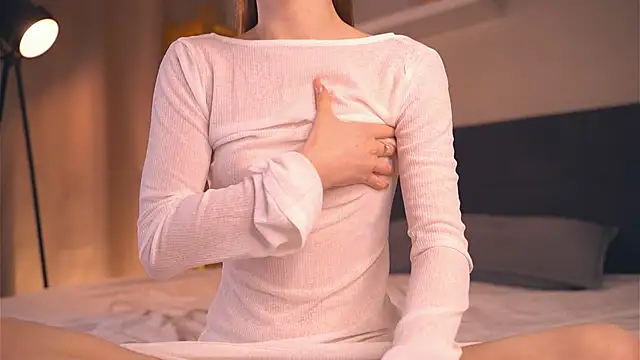 Miss miracle online show from 12/18/25, 04:57