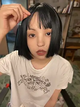 Snapshot of lalallalalaa- chatting on 06/26/26, 01:26 lalallalalaa- online show from 06/26/26, 01:26