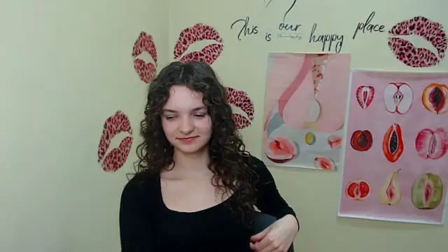 Snapshot of _SusieSu_ chatting on 02/17/25, 04:37 SusieSu online show from 02/17/25, 04:37