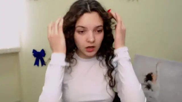 Snapshot of _SusieSu_ chatting on 02/23/25, 09:44 SusieSu online show from 02/23/25, 09:44