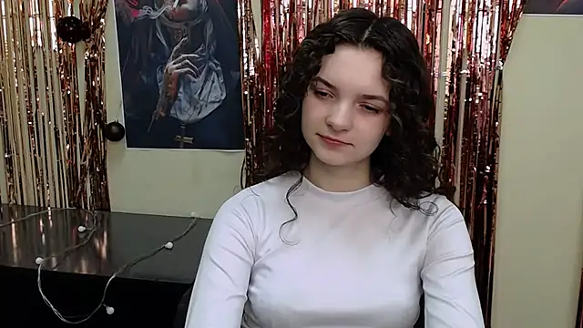 Snapshot of _SusieSu_ chatting on 03/05/25, 01:28 SusieSu online show from 03/05/25, 01:28