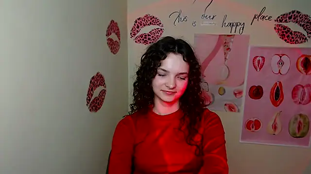 Snapshot of _SusieSu_ chatting on 03/08/25, 05:07 SusieSu online show from 03/08/25, 05:07