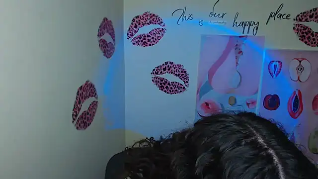 Snapshot of _SusieSu_ chatting on 03/15/25, 07:38 SusieSu online show from 03/15/25, 07:38