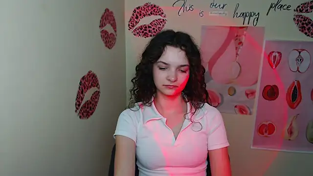 Snapshot of _SusieSu_ chatting on 03/16/25, 01:49 SusieSu online show from 03/16/25, 01:49