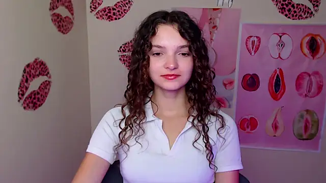 Snapshot of _SusieSu_ chatting on 09/17/25, 06:37 SusieSu online show from 09/17/25, 06:37