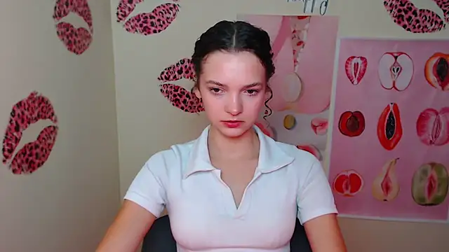 Snapshot of _SusieSu_ chatting on 09/19/25, 06:37 SusieSu online show from 09/19/25, 06:37