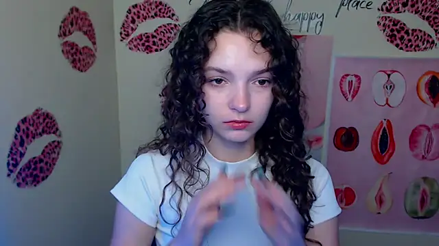 Snapshot of _SusieSu_ chatting on 09/24/25, 05:44 SusieSu online show from 09/24/25, 05:44