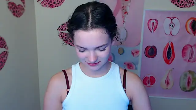 Snapshot of _SusieSu_ chatting on 10/03/25, 06:32 SusieSu online show from 10/03/25, 06:32