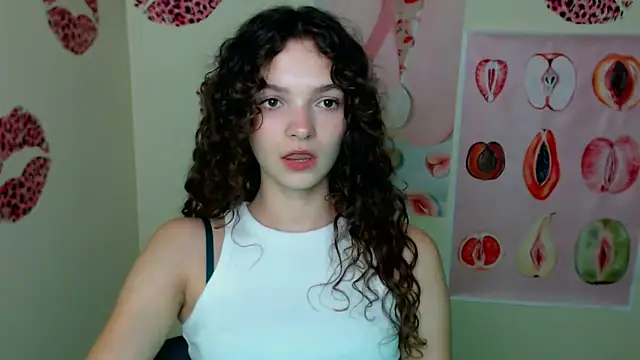 Snapshot of _SusieSu_ chatting on 10/05/25, 12:25 SusieSu online show from 10/05/25, 12:25