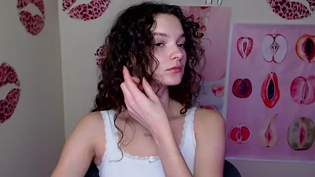 Snapshot of _SusieSu_ chatting on 10/19/25, 06:52 SusieSu online show from 10/19/25, 06:52