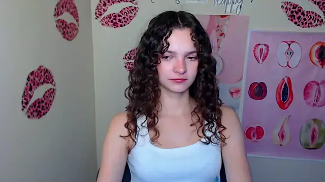 Snapshot of _SusieSu_ chatting on 12/18/25, 07:09 SusieSu online show from 12/18/25, 07:09