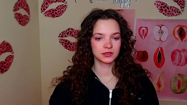 Snapshot of _SusieSu_ chatting on 02/18/26, 07:04 SusieSu online show from 02/18/26, 07:04