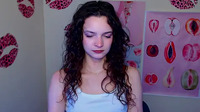 Snapshot of _SusieSu_ chatting on 02/19/26, 01:18 SusieSu online show from 02/19/26, 01:18