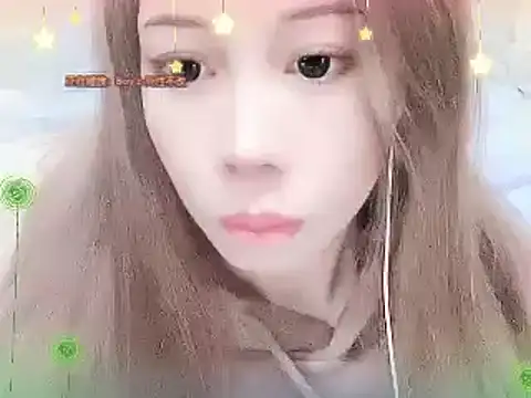 Snapshot of miumiu822 chatting on 01/16/25, 10:53 miumiu822 online show from 01/16/25, 10:53