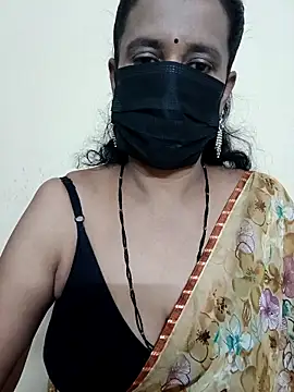 Snapshot of akshara_22 chatting on 03/10/25, 03:52 akshara 22 online show from 03/10/25, 03:52