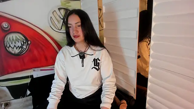 Scarlett  Fox   online show from 04/21/26, 11:27