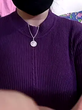 Anamika Kapoor online show from 12/28/24, 03:04