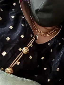 Anamika Kapoor online show from 01/09/25, 06:36