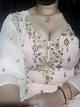 Anamika Kapoor online show from 02/26/25, 07:27