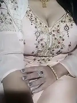 Anamika Kapoor online show from 02/26/25, 10:31