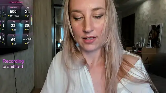 Snapshot of lady_Nati chatting on 04/23/26, 02:30 lady Nati online show from 04/23/26, 02:30
