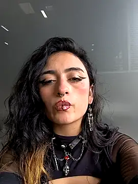 Lila Desiree online show from 01/04/25, 10:24