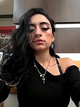 Lila Desiree online show from 10/13/25, 05:02