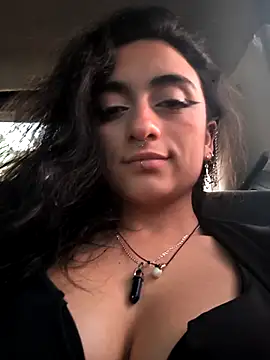 Lila Desiree online show from 10/19/25, 10:21