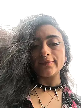 Lila Desiree online show from 04/15/26, 08:31