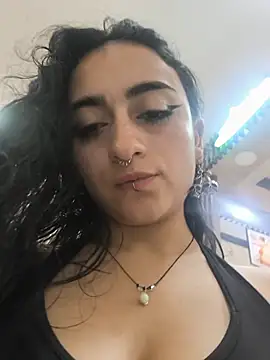 Snapshot of Lila_Desiree chatting on 05/18/26, 11:32 Lila Desiree online show from 05/18/26, 11:32
