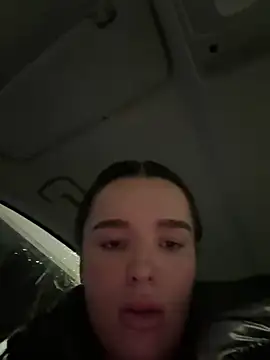 Snapshot of maisiesmithx chatting on 12/23/24, 05:54 maisiesmithx online show from 12/23/24, 05:54