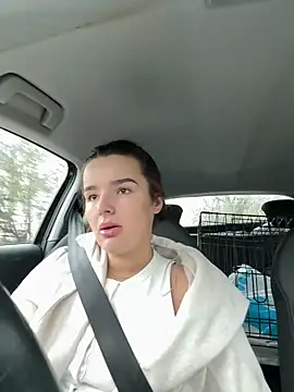 Snapshot of maisiesmithx chatting on 12/26/24, 12:05 maisiesmithx online show from 12/26/24, 12:05