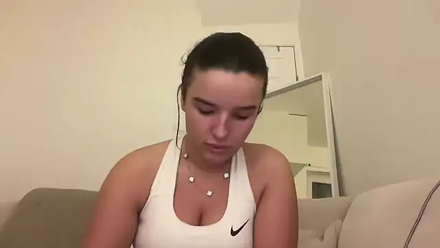 Snapshot of maisiesmithx chatting on 01/19/25, 10:39 maisiesmithx online show from 01/19/25, 10:39