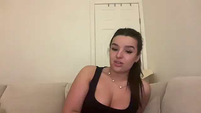 Snapshot of maisiesmithx chatting on 01/31/25, 01:22 maisiesmithx online show from 01/31/25, 01:22