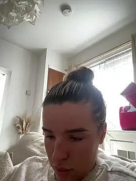 Snapshot of maisiesmithx chatting on 10/09/25, 11:08 maisiesmithx online show from 10/09/25, 11:08