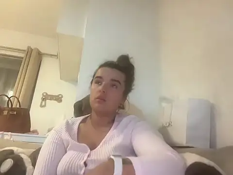 Snapshot of maisiesmithx chatting on 10/19/25, 09:59 maisiesmithx online show from 10/19/25, 09:59