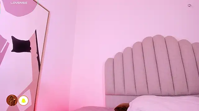 Nikki Angel  online show from 02/14/26, 06:59