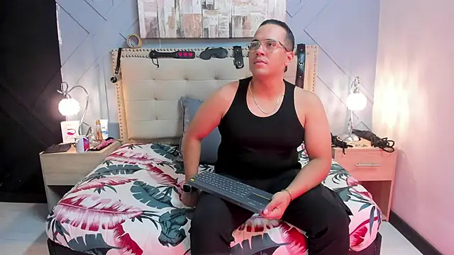 Vale n Matt online show from 12/12/24, 03:10