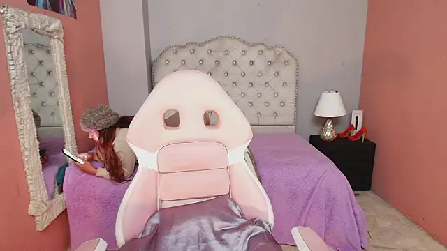 DevoniCollins online show from 02/13/25, 11:26