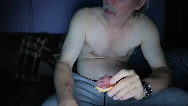 loverboyxxx69 online show from 12/22/25, 08:50