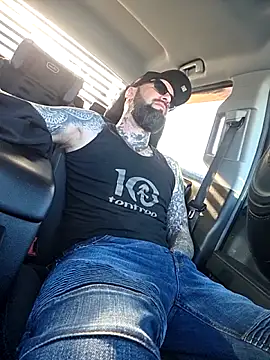 Beardedtattood online show from 12/04/25, 03:10