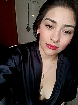 Snapshot of SophieWinslow chatting on 02/28/25, 10:28 SophieWinslow online show from 02/28/25, 10:28