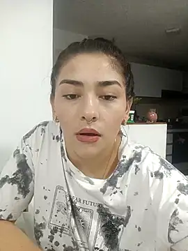 Snapshot of SophieWinslow chatting on 03/01/25, 11:58 SophieWinslow online show from 03/01/25, 11:58