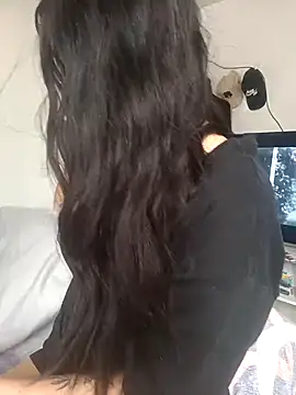 Snapshot of SophieWinslow chatting on 03/05/25, 10:21 SophieWinslow online show from 03/05/25, 10:21