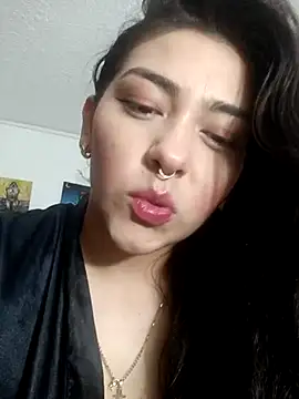 Snapshot of SophieWinslow chatting on 03/15/25, 03:51 SophieWinslow online show from 03/15/25, 03:51