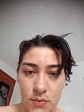 Snapshot of SophieWinslow chatting on 10/04/25, 09:02 SophieWinslow online show from 10/04/25, 09:02