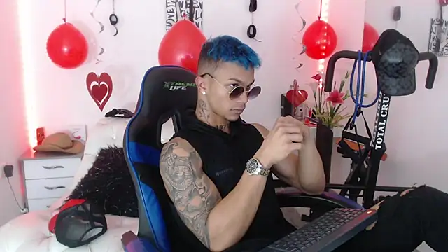 Leonard Price online show from 02/16/25, 03:04