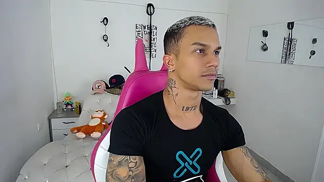 Leonard Price online show from 09/23/25, 02:03