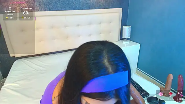 zhamira 21 online show from 11/18/25, 09:41